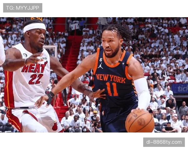 兰德尔低位单打效率拉开与布伦森得分结构差距