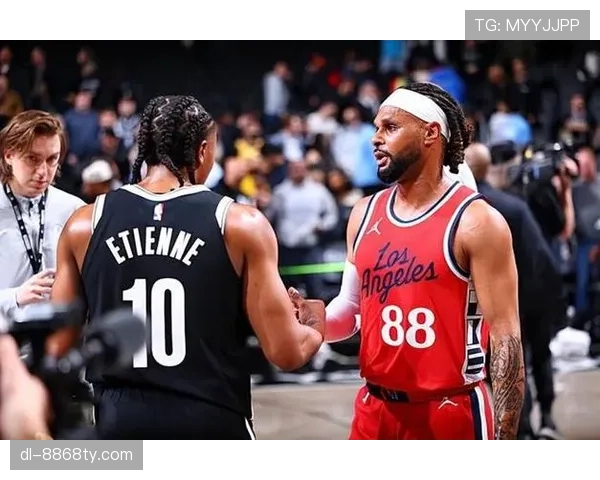 帕蒂·米尔斯三分抢断双线拉开差距提升球队快攻效率