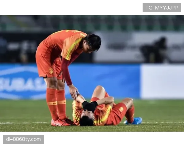 红牌规则详解：裁判判罚标准与常见误区解析