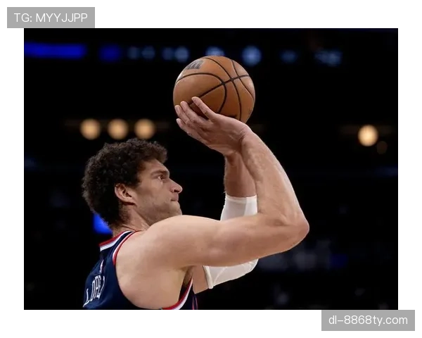 洛佩斯无球牵制力提升雄鹿空间效率